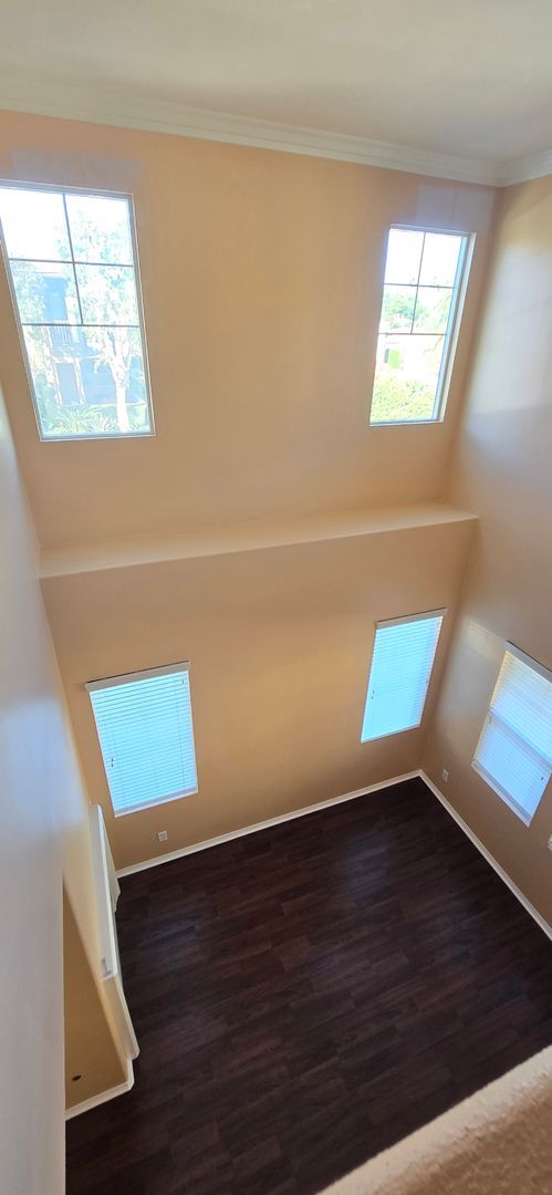 Building Photo - Beautifully maintained 2-bedroom, 2.5-bath with Loft • 1,504 sqft & 2-car garage.