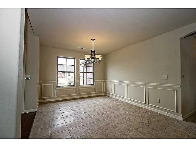 Building Photo - 1040 Messina Way