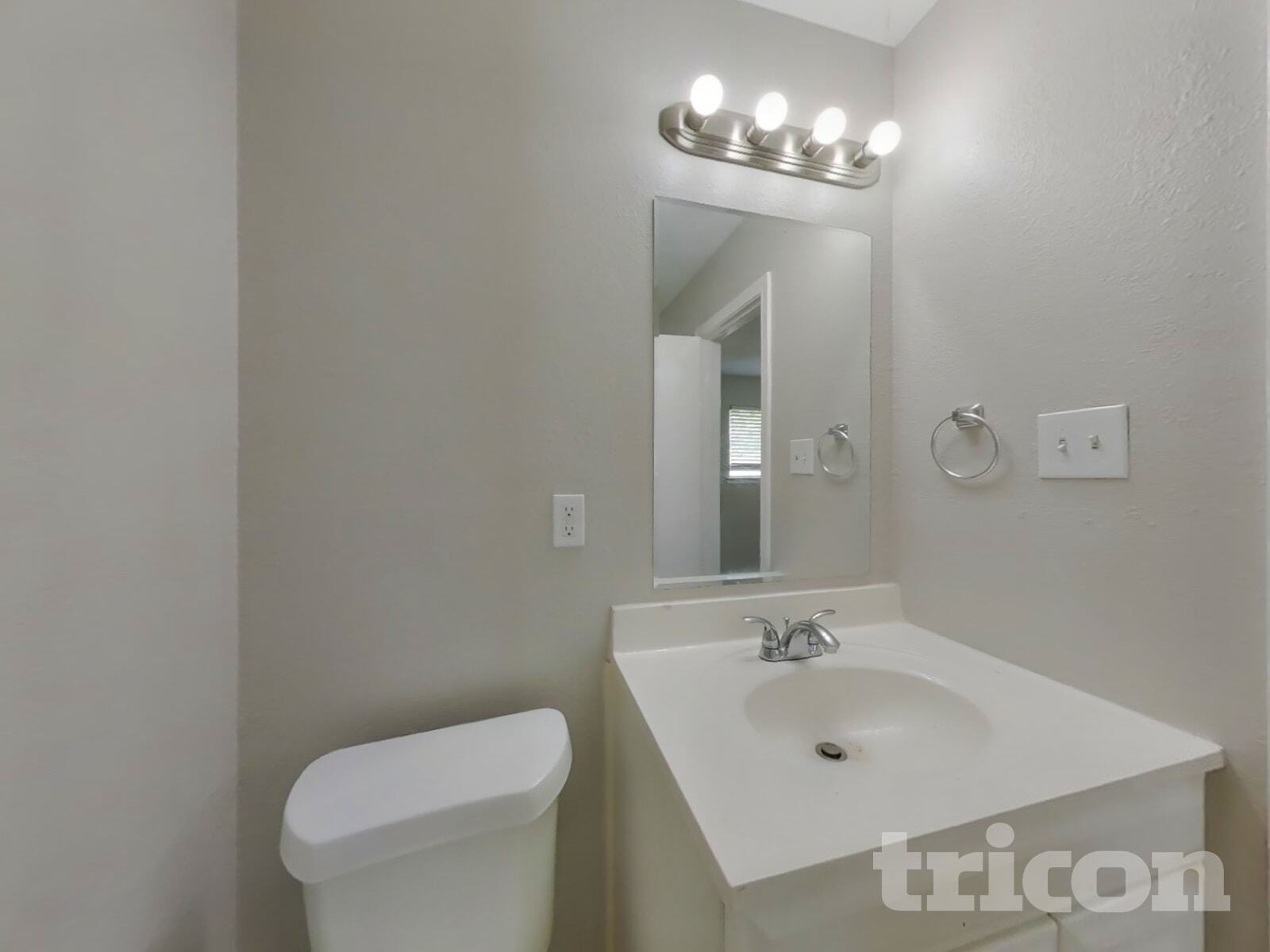 Building Photo - 23110 Newgate Dr