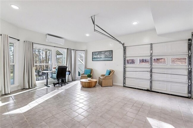 Building Photo - 241 Nacoochee Dr