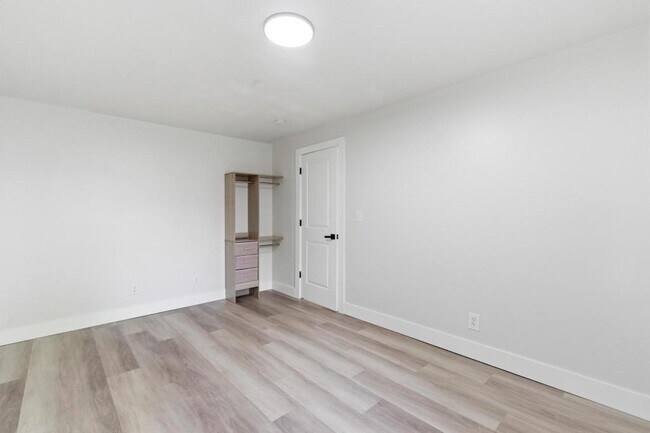 Building Photo - 4838 Wilmington Pike