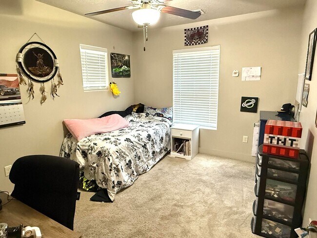 Building Photo - The Residences at Four Fifty!