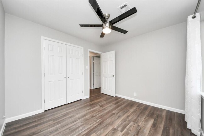 Building Photo - 3111 Tanglebriar Dr