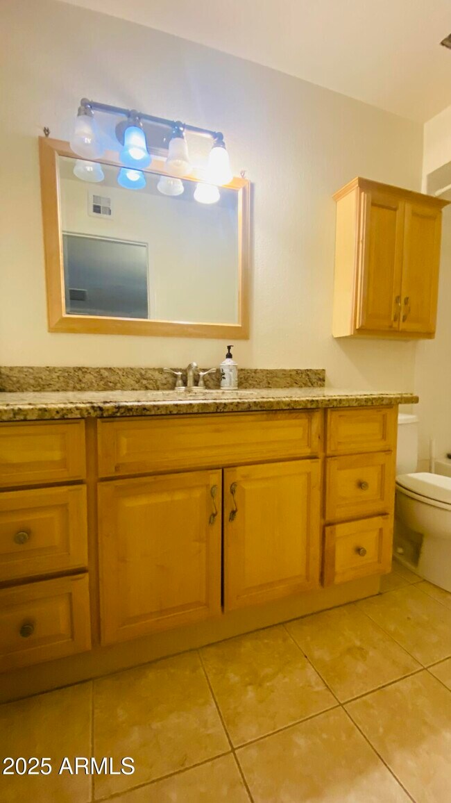 Building Photo - 4930 W Torrey Pines Cir