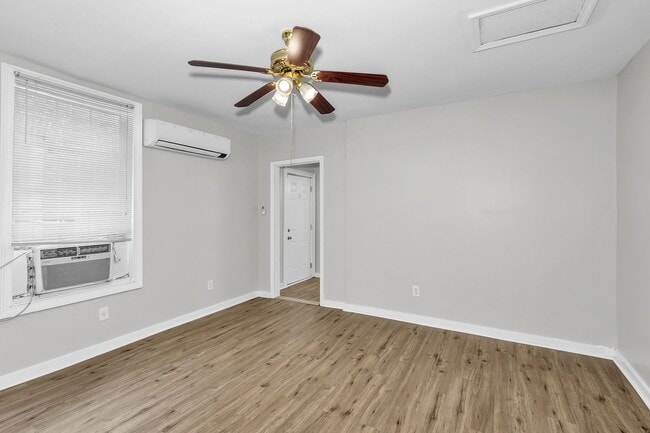 Building Photo - Cute 1 bedroom in Old Towne!