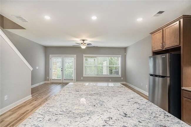 Building Photo - 1341 Parc Bench Rd