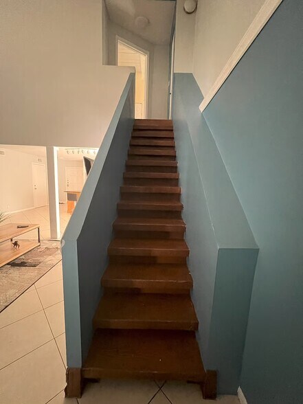 Building Photo - 2417 Sundy Ave