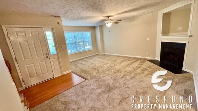 Building Photo - 3 Bed, 2.5 Bath Townhome - READY FOR YOU T...