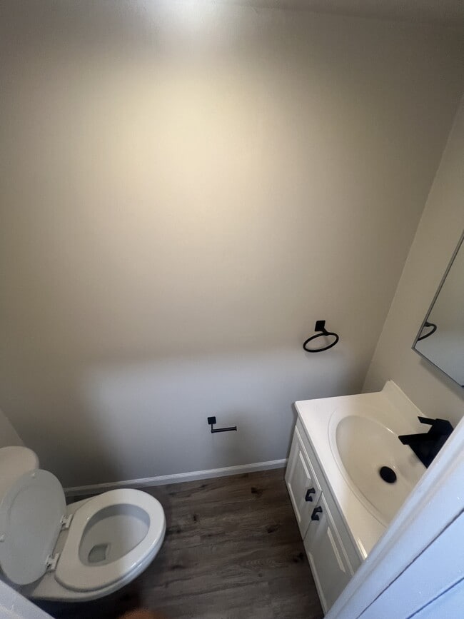 Building Photo - 15 W 29th St