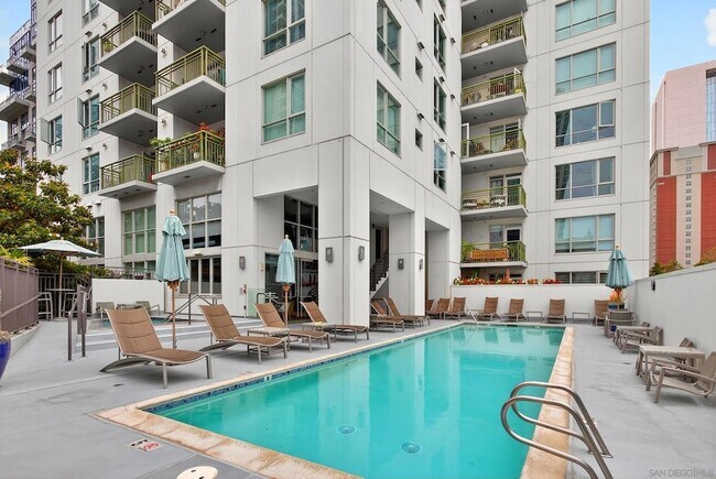 Building Photo - 1240 India St