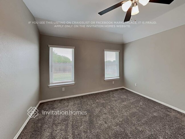 Building Photo - 1044 Springhill Dr