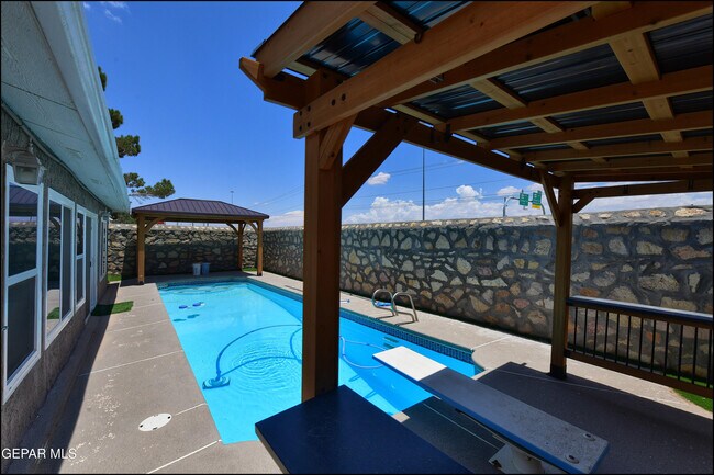 Building Photo - 1744 Gambel Quail Dr