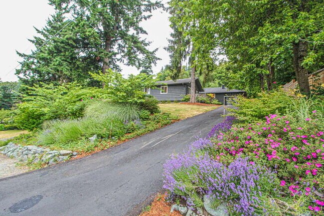 Building Photo - 19547 53rd Ave NE