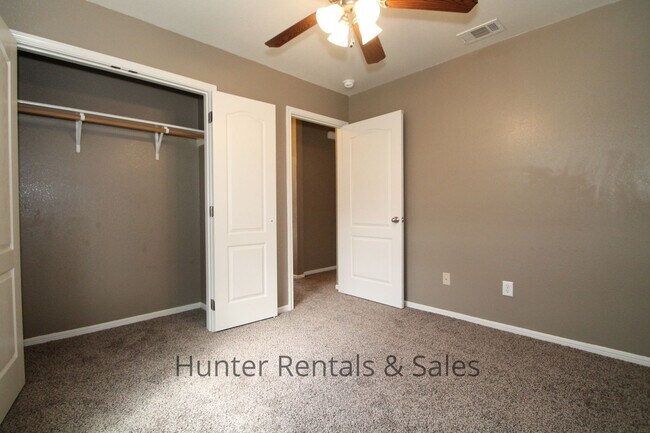 Building Photo - Timber Ridge Estates Beauty!