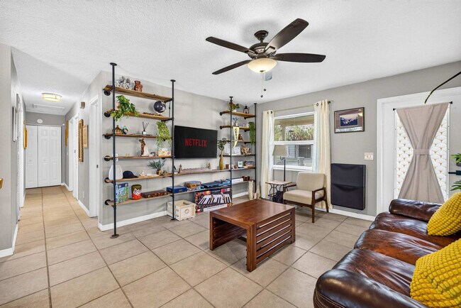 Building Photo - 6515 Yosemite Dr