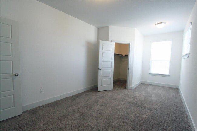 Building Photo - 1507 Homespun Rd