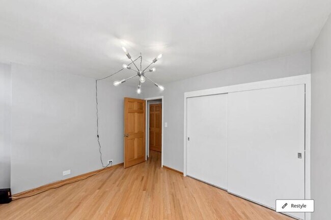 Building Photo - 2 bedroom in Chicago IL 60613