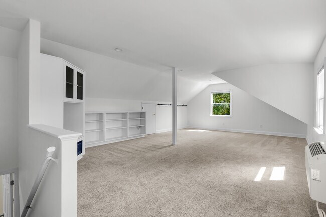 Building Photo - 1216 Barkentine Dr