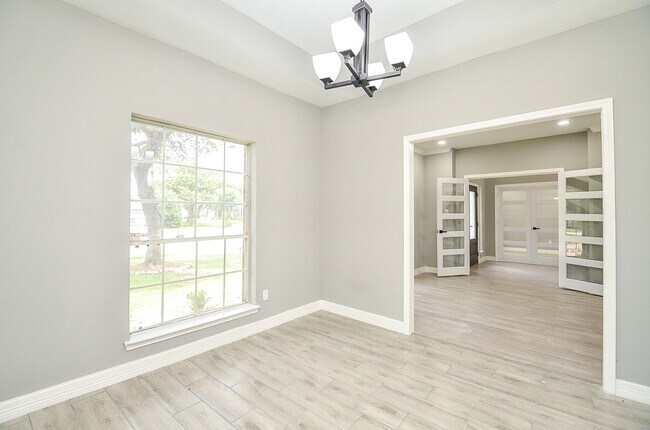 Building Photo - 9211 Abbey Chase Ln