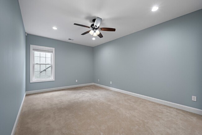 Building Photo - 27556 Paddock Trail Pl