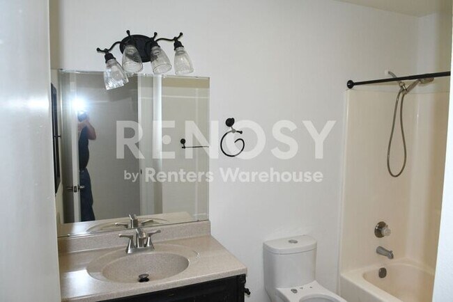 Building Photo - Updated 3 Br 2 Ba 2 Cg Home Near Gilbert Rd and Guadalupe Rd in Gilbert