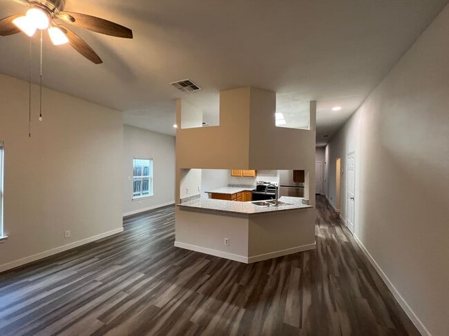 Building Photo - 8015 Copper Trail Dr