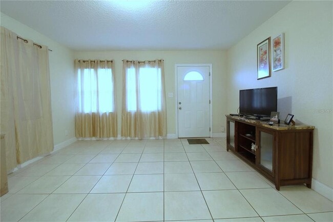 Building Photo - 5118 Anzio St