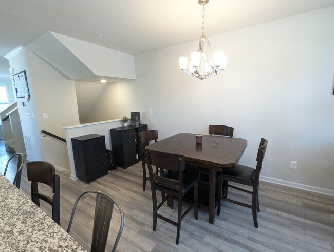 Building Photo - END UNIT newer build in ideal Frederick lo...