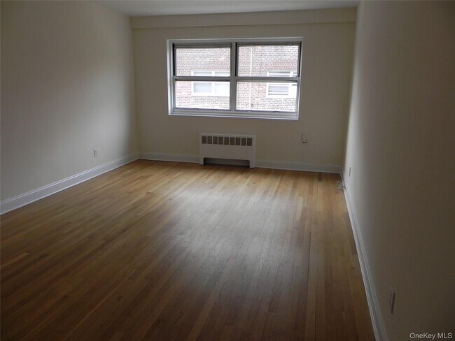 Building Photo - 11 Schenck Ave