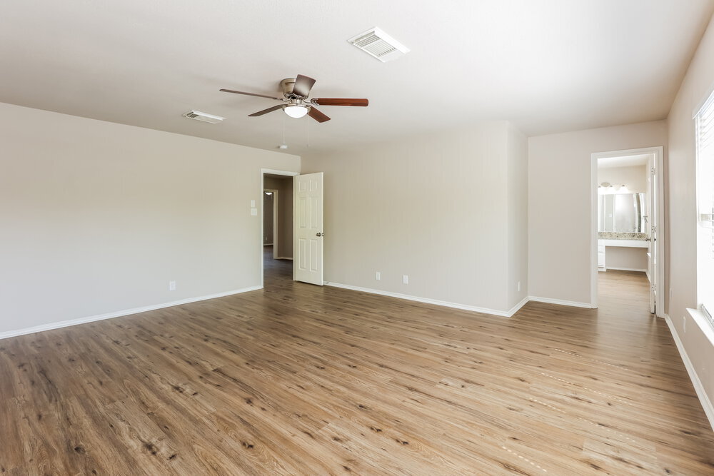 Building Photo - 10218 Sandbrook Hill