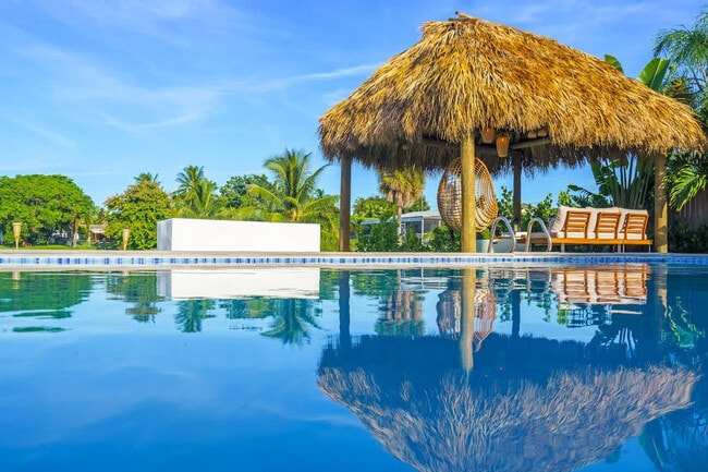 Building Photo - 18725 NE 18th Ave