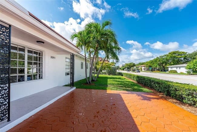 Building Photo - 3091 S Le Jeune Rd