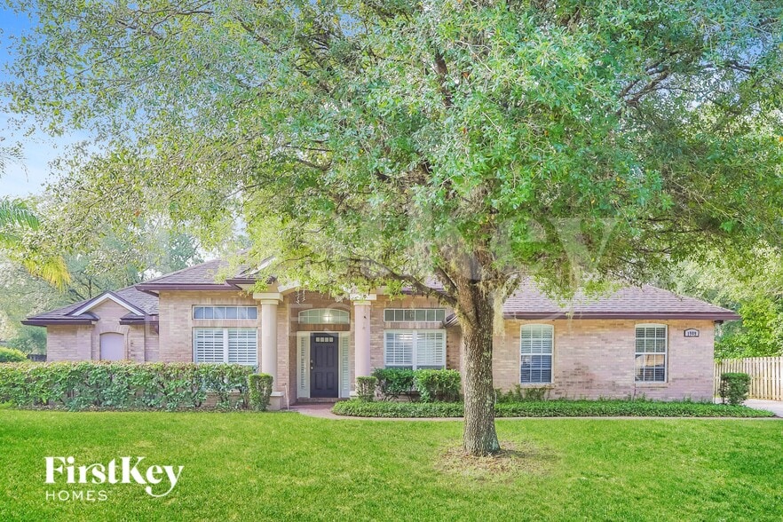 Primary Photo - 1909 Holly Oak Dr