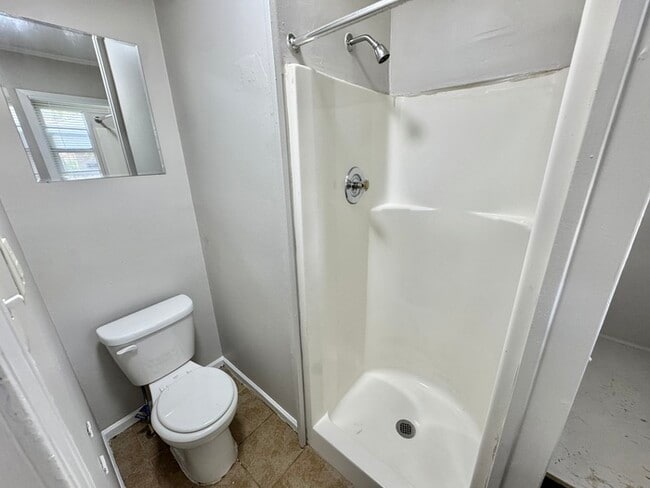 Building Photo - 4179 Leweir St