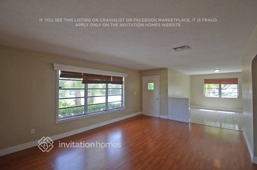 Building Photo - 9000 SW 164th St