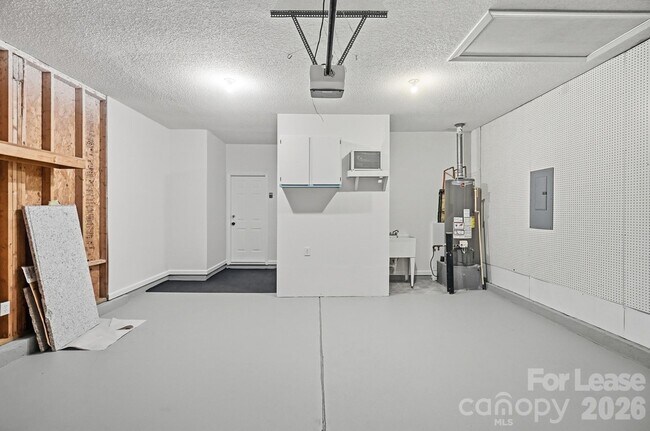 Building Photo - 13931 Dingess Rd