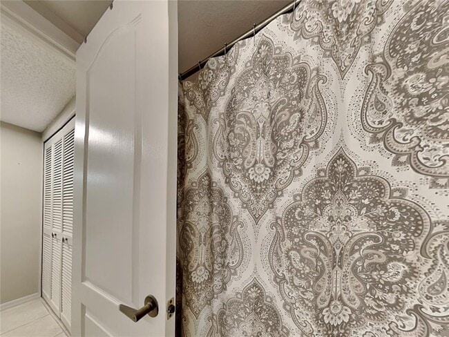 Building Photo - 6501 Stone River Rd