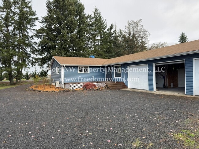 Building Photo - 450 WA-505