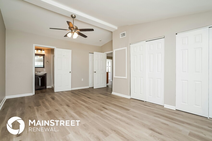 Building Photo - 5645 Mallow St