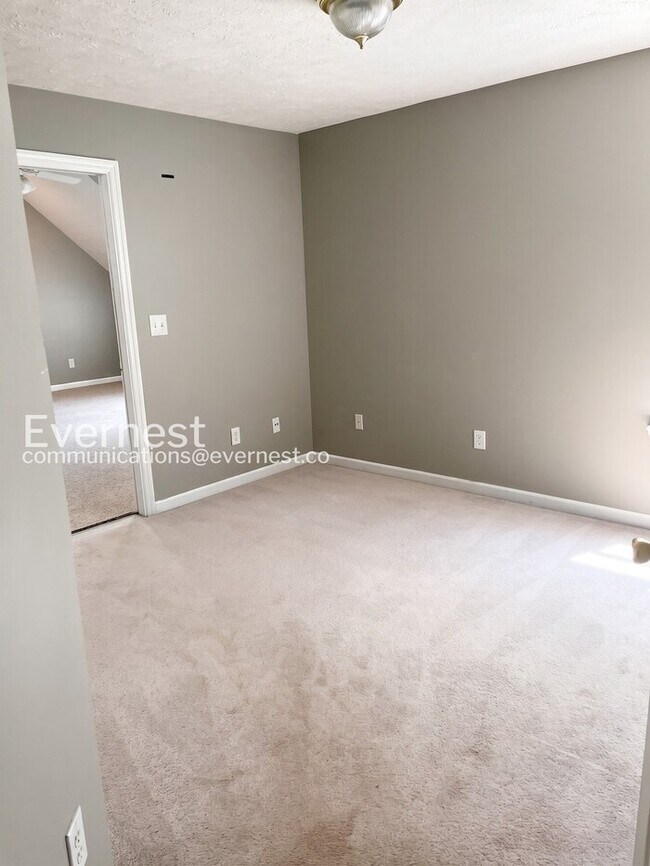 Building Photo - 3 Bed, 2.5 Bath Home with Garage / Coming Soon!