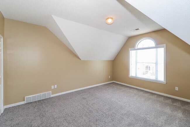 Building Photo - 9979 Misty Elm Dr