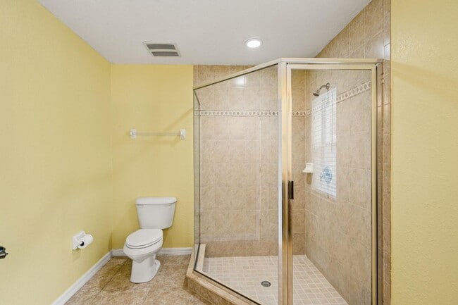 Building Photo - 5363 Pierpoint Ave