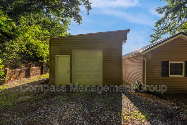 Building Photo - 4516 Sevierville Pike