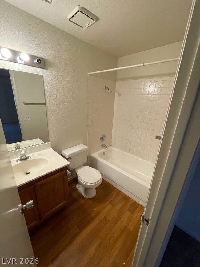 Building Photo - 1104 Pinto Rock Ln