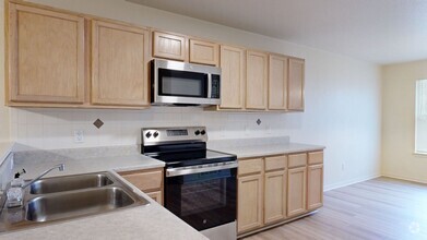 Building Photo - FREE APRIL RENT + REDUCED $1,050 RENT!!!!!