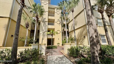 Building Photo - 115 Riverview Bend S