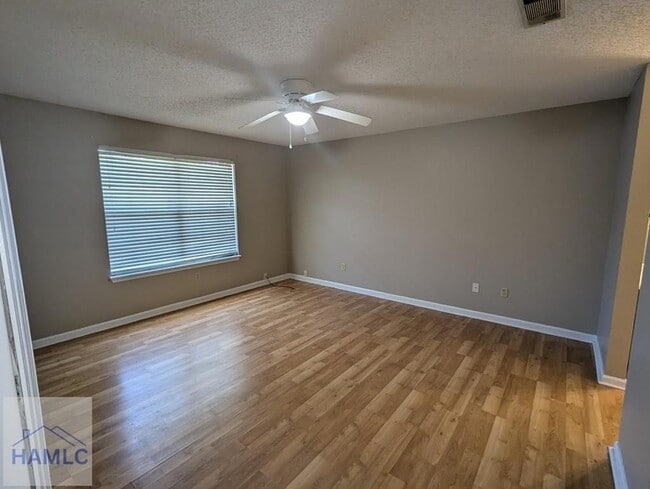 Building Photo - 1413 Desert Storm Dr