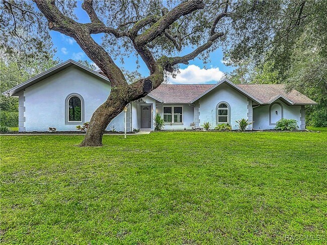 Building Photo - 884 W Massachusetts St