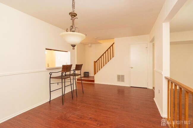 Building Photo - 32 Lafayette Ct