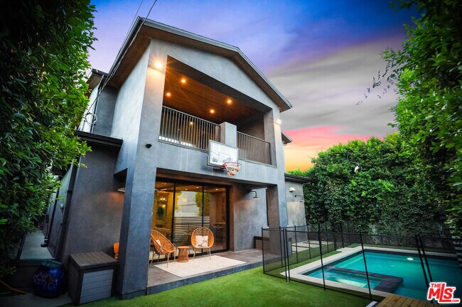 Building Photo - 4145 Tujunga Ave